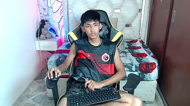 Snapshot of yiisu_ chatting on October 2025 06:20:01 PM yiisu  online show from October 2025 06:20:01 PM