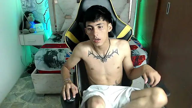 Snapshot of yiisu_ chatting on September 2025 06:19:02 PM yiisu  online show from September 2025 06:19:02 PM