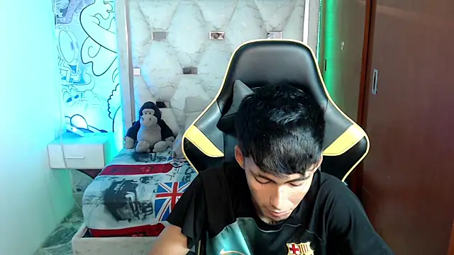 Snapshot of yiisu_ chatting on October 2025 06:08:01 PM yiisu  online show from October 2025 06:08:01 PM