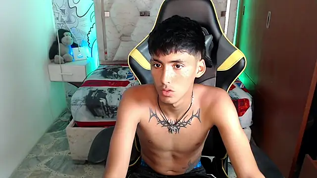 Snapshot of yiisu_ chatting on October 2025 06:12:02 PM yiisu  online show from October 2025 06:12:02 PM
