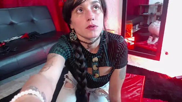 Samy Hoops online show from December 2025 07:29:01 PM