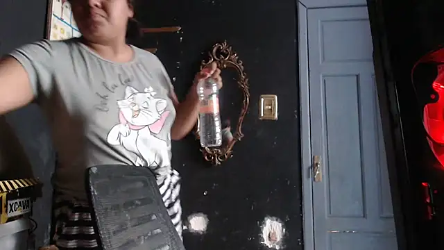 Atenea69 online show from December 2025 04:45:01 PM