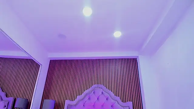 Snapshot of SelenaStonne chatting on November 2025 08:12:02 PM SelenaStonne online show from November 2025 08:12:02 PM