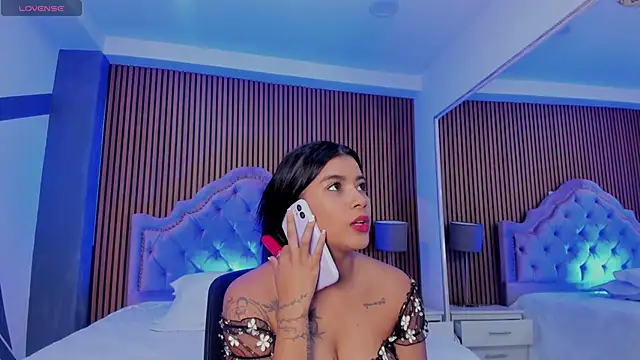 Snapshot of SelenaStonne chatting on September 2025 08:48:01 PM SelenaStonne online show from September 2025 08:48:01 PM