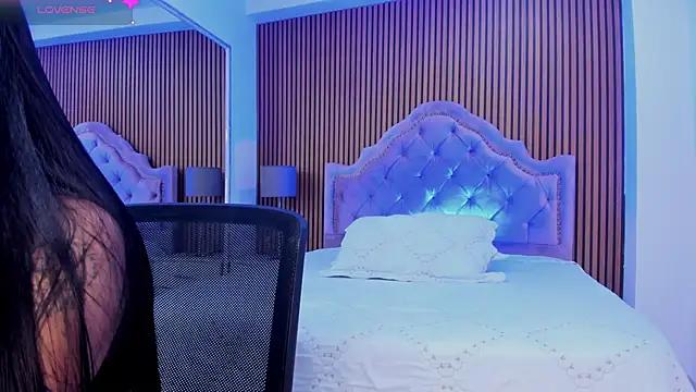 Snapshot of SelenaStonne chatting on November 2025 12:48:02 PM SelenaStonne online show from November 2025 12:48:02 PM