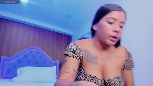 Snapshot of SelenaStonne chatting on November 2025 07:52:02 PM SelenaStonne online show from November 2025 07:52:02 PM