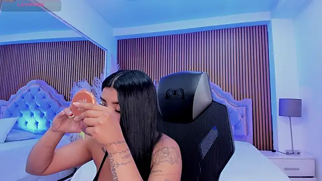 SelenaStonne online show from January 2026 08:04:02 PM