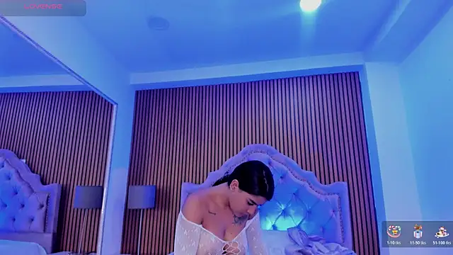 Snapshot of SelenaStonne chatting on December 2025 08:52:01 PM SelenaStonne online show from December 2025 08:52:01 PM