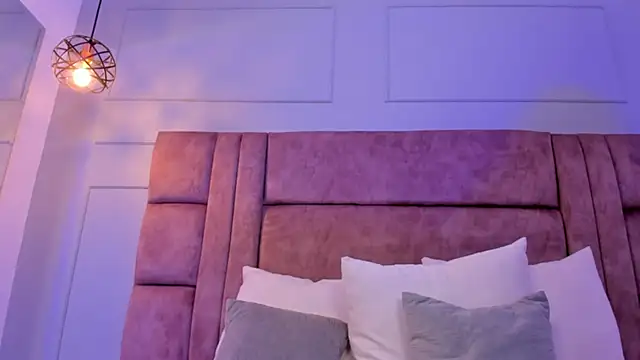 Snapshot of cloe_bunnny chatting on October 2025 04:36:01 AM cloe bunnny online show from October 2025 04:36:01 AM