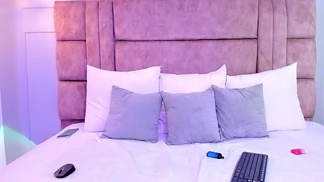 Snapshot of cloe_bunnny chatting on September 2025 06:26:02 PM cloe bunnny online show from September 2025 06:26:02 PM