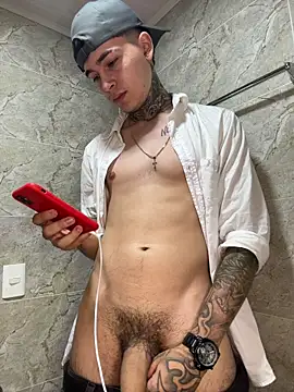 Snapshot of samm4044 chatting on October 2025 03:07:02 AM samm4044 online show from October 2025 03:07:02 AM