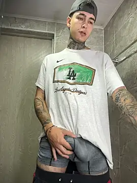 samm4044 online show from January 2026 11:33:01 PM