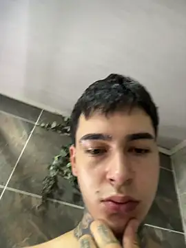 samm4044 online show from January 2026 11:00:01 PM