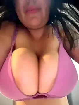 victoria amatista  online show from April 2026 06:27:02 AM