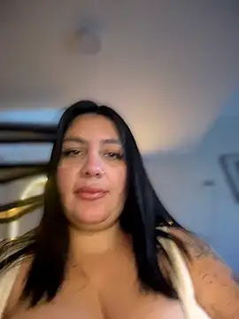 victoria amatista  online show from March 2026 06:00:01 PM