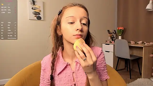 TaiteFairfield online show from March 2026 07:16:01 AM