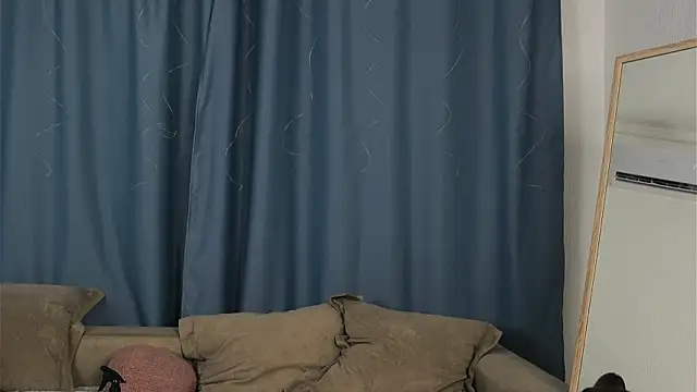 Snapshot of TaiteFairfield chatting on November 2025 07:34:01 AM TaiteFairfield online show from November 2025 07:34:01 AM