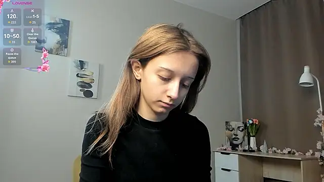 TaiteFairfield online show from February 2026 07:29:02 AM