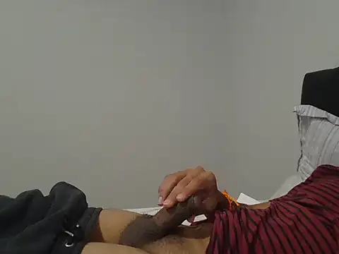 Sailor9898 online show from October 2025 09:48:02 PM