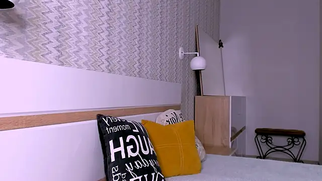 Snapshot of Elle_Pearl_ chatting on January 2026 07:35:02 AM Elle Pearl online show from January 2026 07:35:02 AM