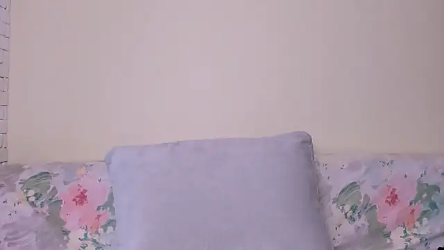 Elle Pearl  online show from March 2026 06:25:01 AM
