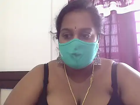 Snapshot of Reena-gowda chatting on October 2025 07:27:01 AM Reena-gowda online show from October 2025 07:27:01 AM