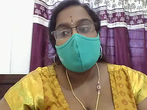 Snapshot of Reena-gowda chatting on September 2025 06:39:02 AM Reena-gowda online show from September 2025 06:39:02 AM