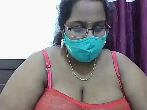 Snapshot of Reena-gowda chatting on September 2025 11:37:01 PM Reena-gowda online show from September 2025 11:37:01 PM