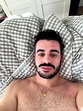 Carl242000 online show from December 2025 09:47:02 AM