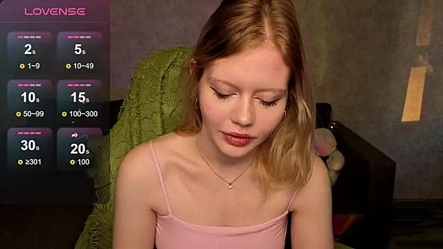 Snapshot of Wendy_228 chatting on October 2025 01:18:01 AM Wendy 228 online show from October 2025 01:18:01 AM