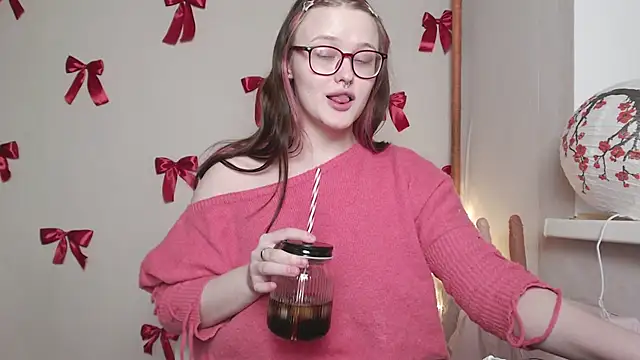 Snapshot of blissful_muse2 chatting on January 2026 04:00:01 PM blissful muse2 online show from January 2026 04:00:01 PM