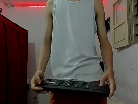 andrew 2811 online show from April 2026 01:12:02 AM