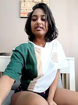 littlemissdevil69 online show from November 2025 07:01:01 AM