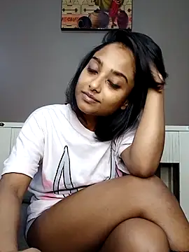 littlemissdevil69 online show from April 2026 08:15:02 PM