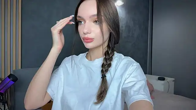 litlle angelll online show from January 2026 08:15:01 PM