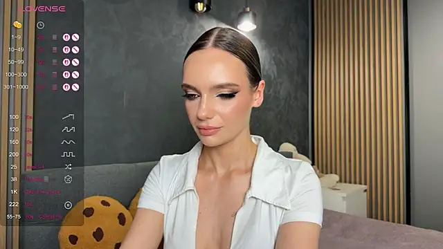 litlle angelll online show from May 2026 09:25:02 PM