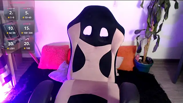 LunaBunny8 online show from December 2025 01:06:02 AM