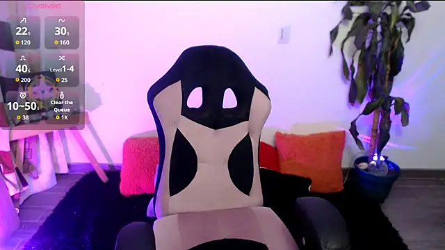 LunaBunny8 online show from December 2025 02:10:02 AM