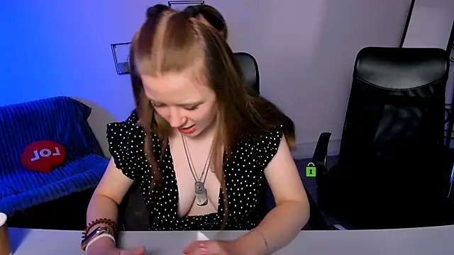 foxy tease  online show from September 2025 12:49:02 AM