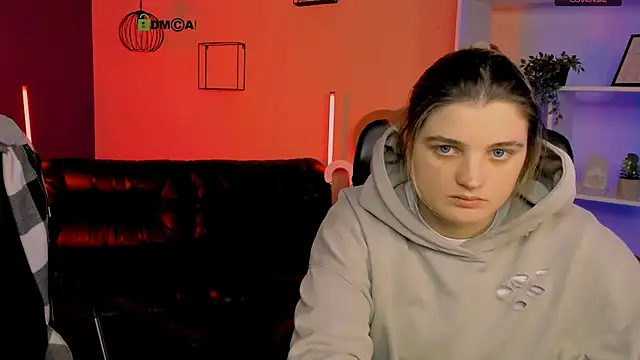 Snapshot of foxy_tease_ chatting on December 2025 08:01:01 PM foxy tease online show from December 2025 08:01:01 PM