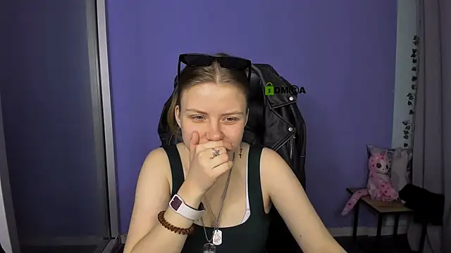 foxy tease  online show from September 2025 07:31:01 PM