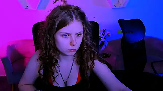 Snapshot of foxy_tease_ chatting on November 2025 10:10:01 PM foxy tease online show from November 2025 10:10:01 PM