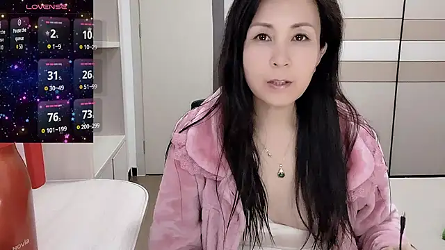 JackieBell online show from November 2025 07:34:01 AM