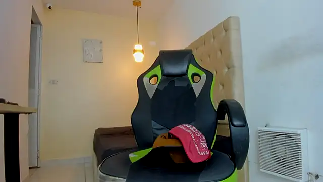 Darkknightx01 online show from October 2025 08:20:01 PM