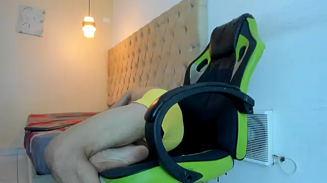 Darkknightx01 online show from December 2025 01:23:02 AM