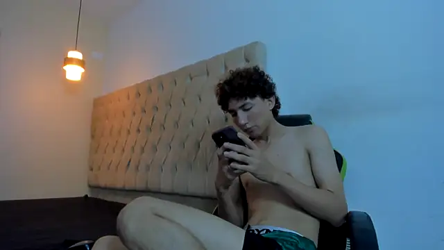 Darkknightx01 online show from November 2025 01:54:01 AM