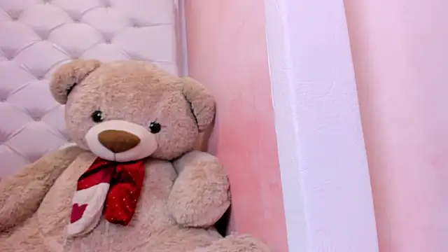 eimy skinny  online show from March 2026 01:45:01 PM