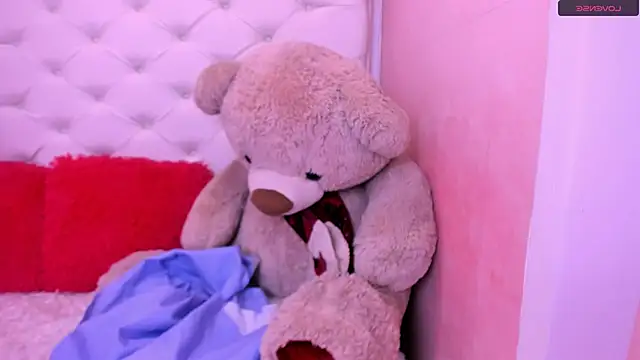 eimy skinny  online show from April 2026 01:29:01 PM