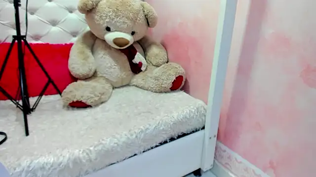 eimy skinny  online show from March 2026 01:19:02 PM