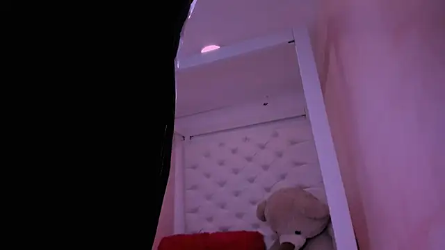 eimy skinny  online show from April 2026 07:58:02 PM